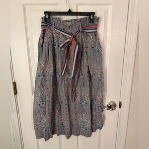 Vintage Patterned Gray Skirt with Multicolor Belt